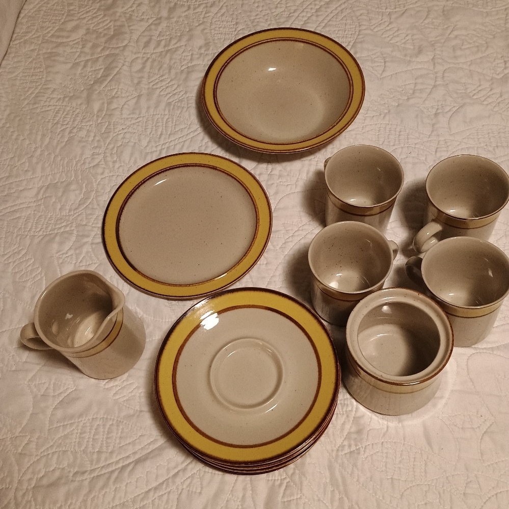 Vintage 1970s Sango Rainbow Stoneware 659 Citron Set